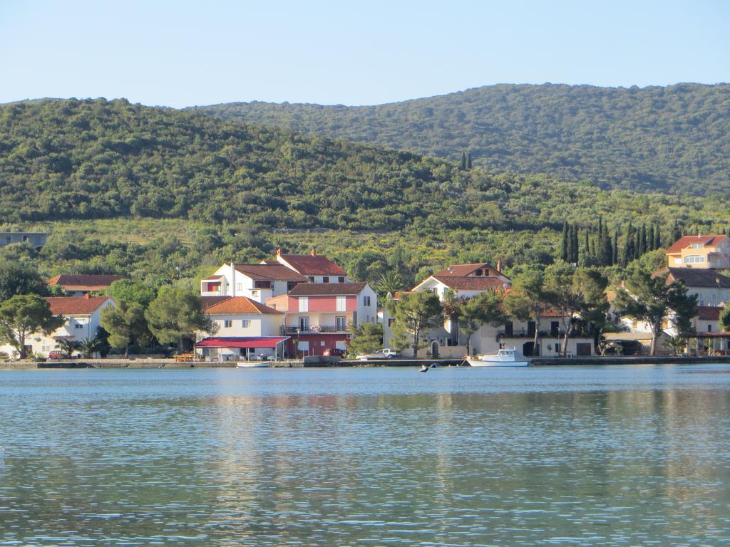 Holiday Home Artina 2 Lovište Quarto foto