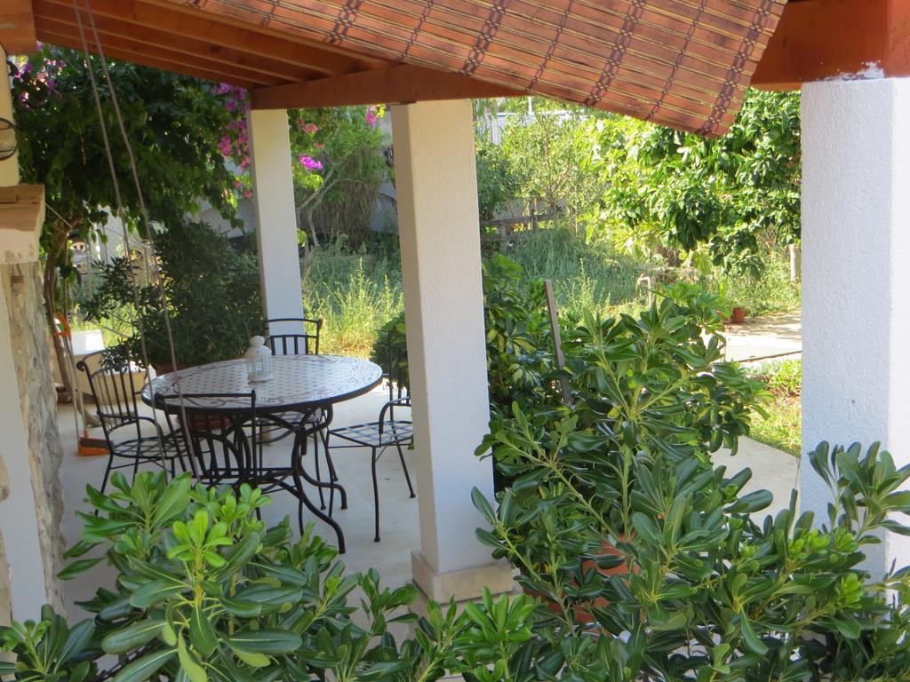 Holiday Home Artina 2 Lovište Quarto foto